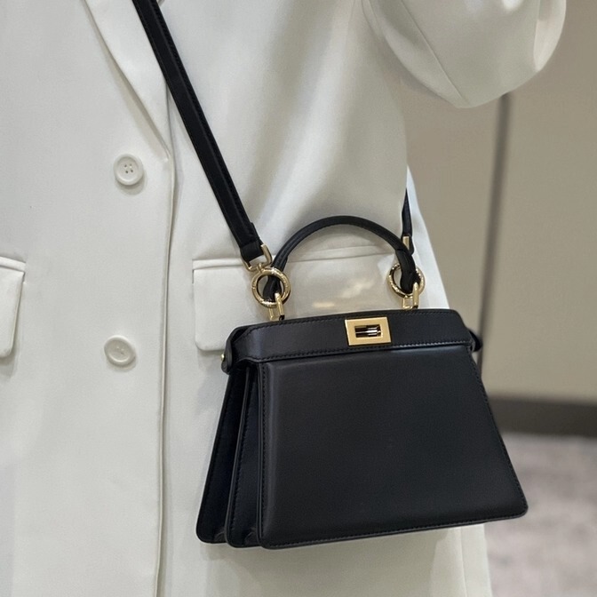 New Genuine Leather Accordion Bag, a Must-Have for Going Out, High-End Single Shoulder Crossbody Bag, Fashionable Handbag for Women, Source Factory New Genuine Leather Accordion Bag, a Must-Have for Going Out, High-End Single Shoulder Crossbody Bag, Fashionable Handbag for Women, Source Factory