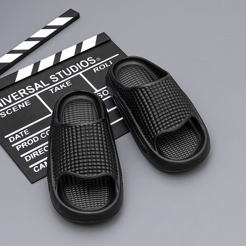 Nuevas zapatillas de pareja al por mayor zapatillas de piso grueso interior para hombres y mujeres para usar zapatillas frías de baño suave image 5