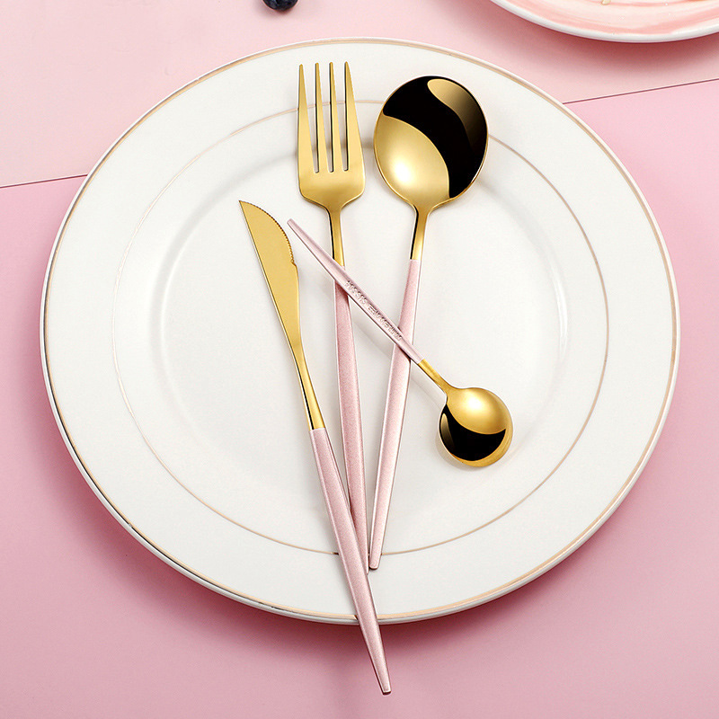 304 cuchillo de acero inoxidable portugués, tenedor, cuchara, cuchara de celebridades de Internet, cuchillo y tenedor de carne occidental, cuchara creativa de mango largo, cuchara de postre