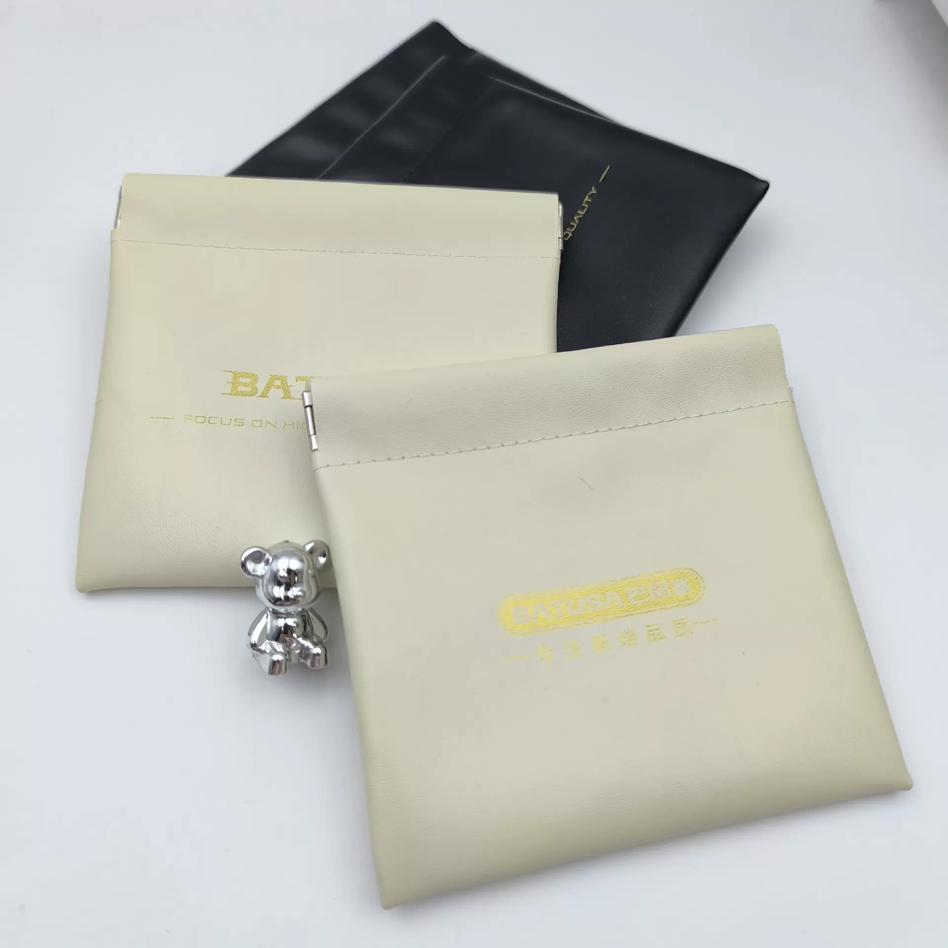 高级皮革 PU弹片袋化妆品口红包装袋耳机数据线收纳到可定制logo