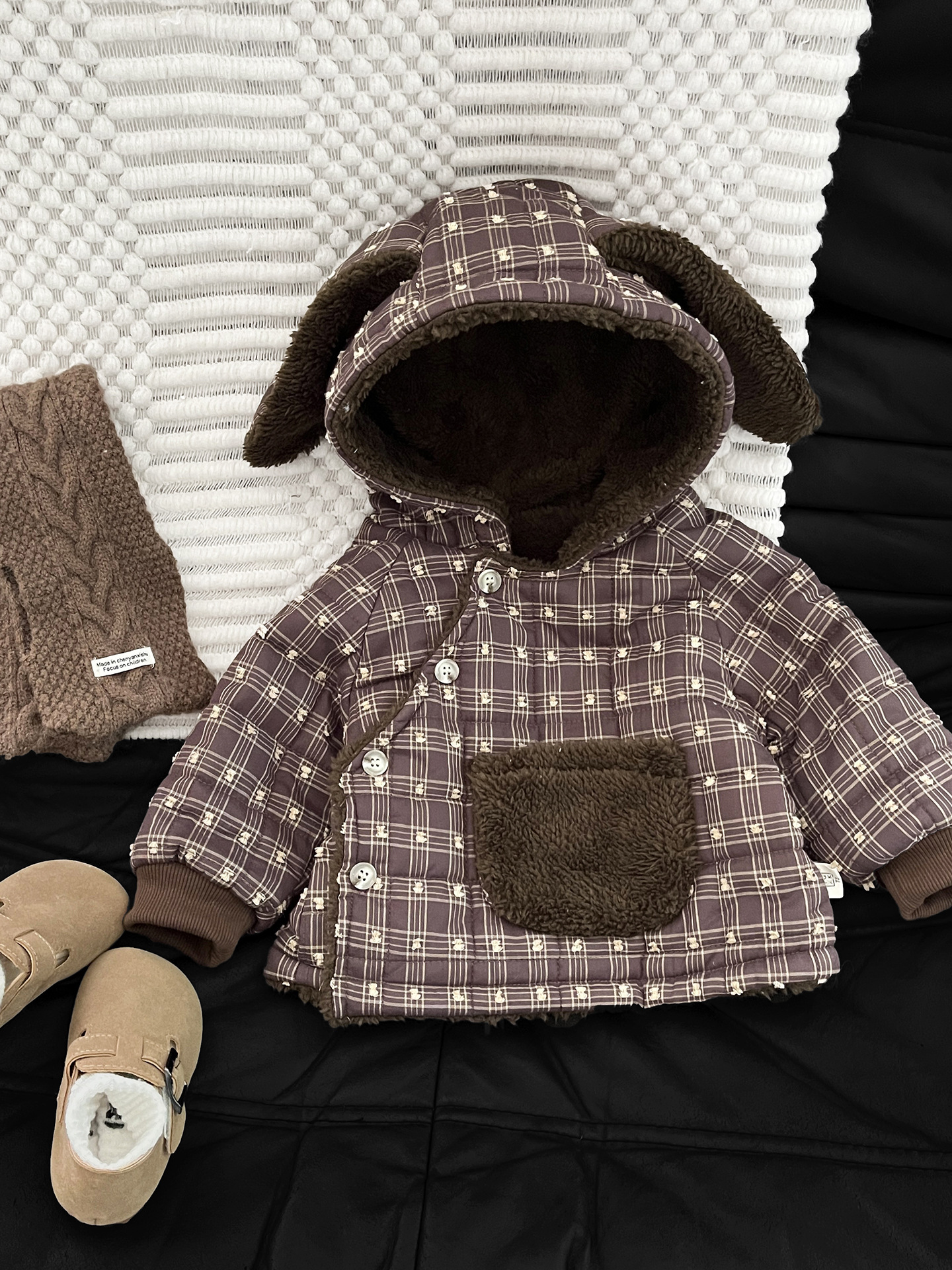 Ropa de algodón retro de invierno para bebés, niñas y niñas, chaqueta de algodón a rejilla gruesa, chaqueta de algodón para bebés coreanos, chaqueta de terciopelo encantadora