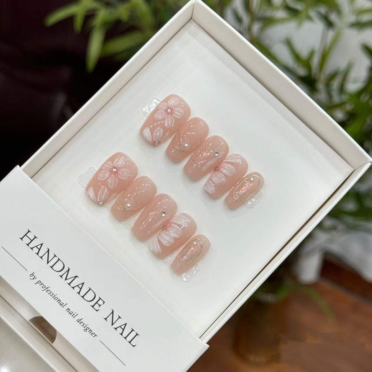 [Made in Shenzhen] Half Moon Peach Blossom Purely Handmade Wearable Nails Fake Nails Pure Desire Fresh Manicure Removable Nails
