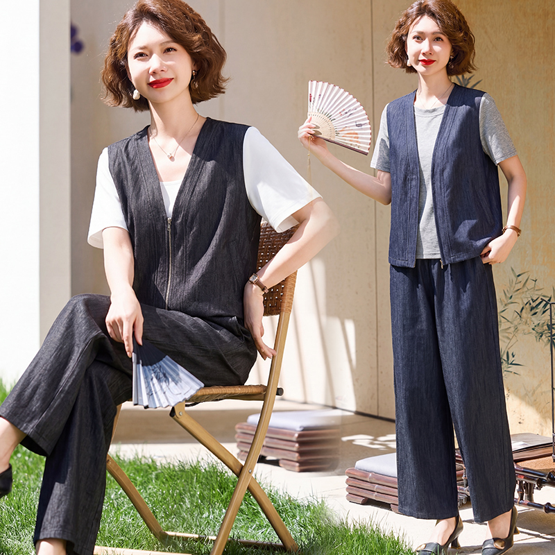 Elegant Mom Summer Outfit Short-Sleeve Set for Middle-Aged and Elderly Women, Tencel Denim Vest Top and Pants, Mother's Day Clothing