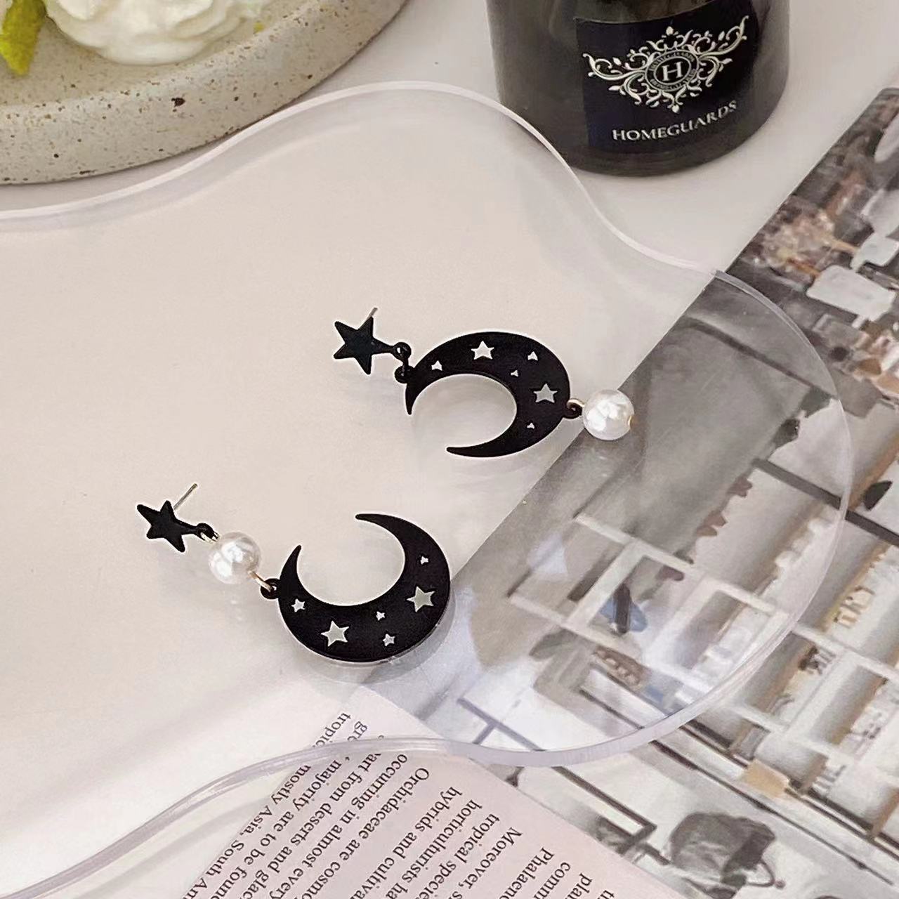 Fashion Star Moon Metal Pearl Plating Women's Drop Earrings 1 Pair display picture 2