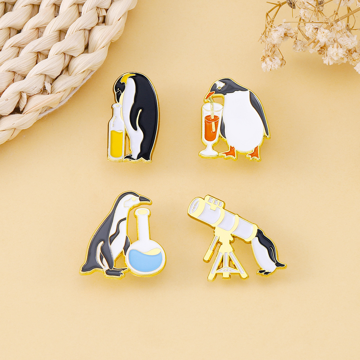 Cute Simple Style Penguin Alloy Stoving Varnish Women's Brooches display picture 3