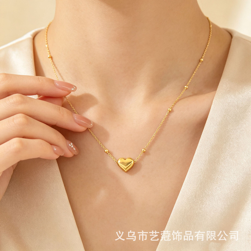 European and American cross-border three-dimensional heart necklace for women, bead-spaced collarbone chain, simple and light luxury jewelry wholesale