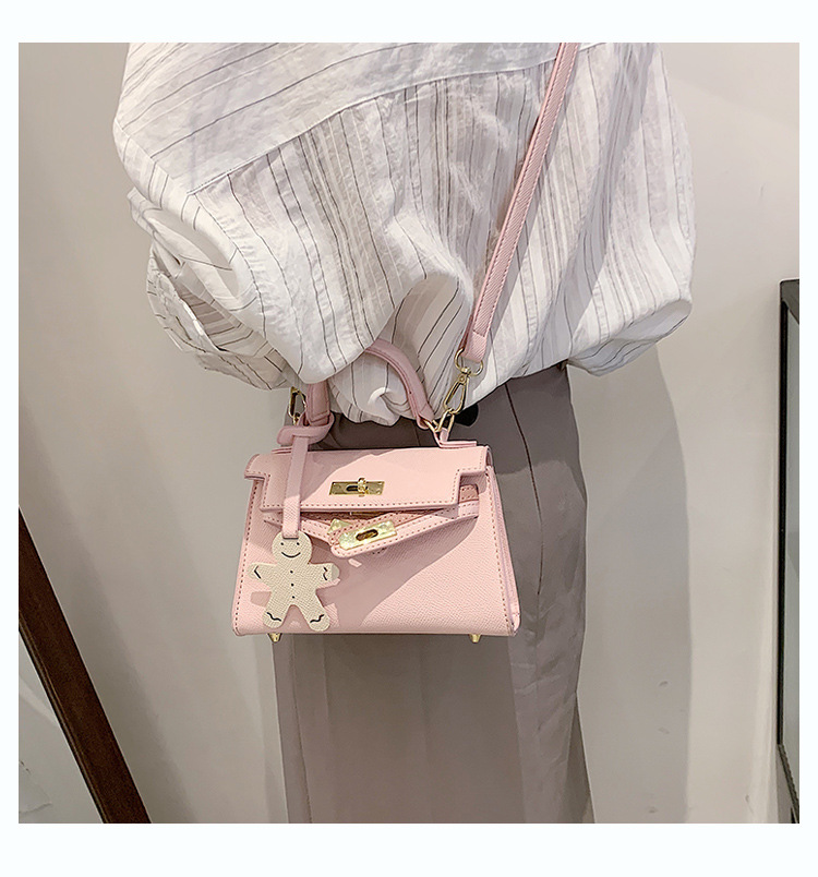 Fashion Lock One-shoulder Messenger Kelly Bag display picture 12