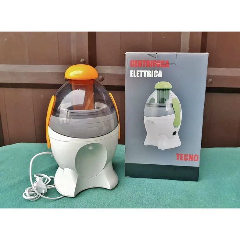 Встряхивания машины апельсинового сока лимона выжимкы рука оранжевого электрического быстрая с этими же