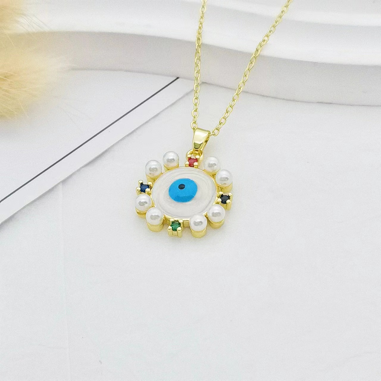 Ig Style Casual Devil's Eye Star Moon Copper Enamel Plating Inlay Pearl Zircon 18k Gold Plated Pendant Necklace display picture 4