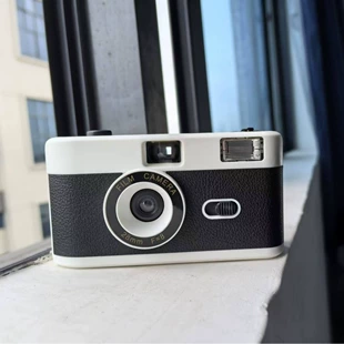 135 retro camera film camera can add flash