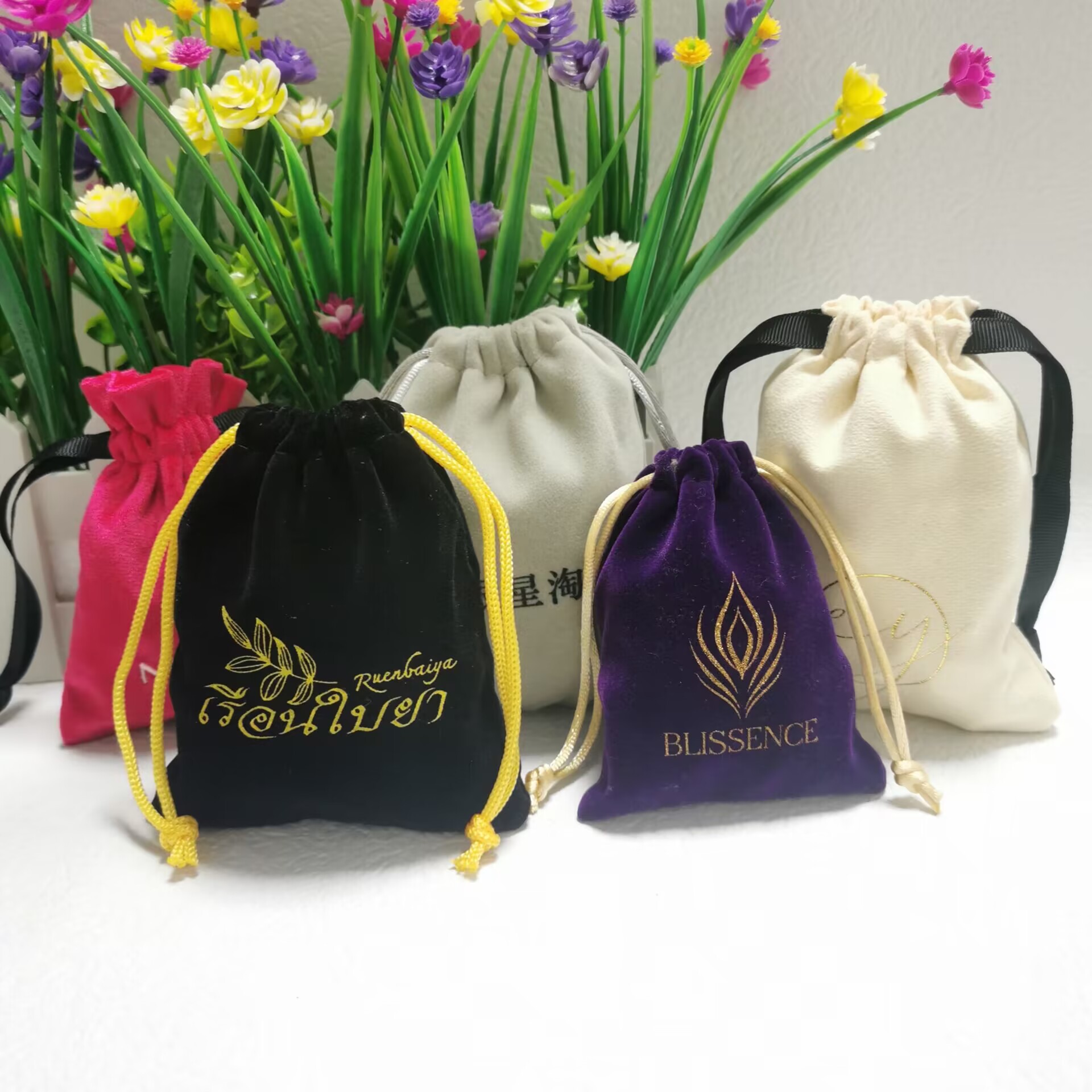 Drawstring Velvet Bag for Earphones, Small Accessories, Flocking Storage Bag, Universal Cosmetic Packaging Bag, Velvet