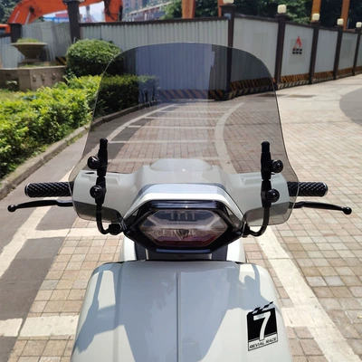Suitable for 24 Victorian 150 Front Shelves, Front Windshield and Rear Shelves, Rear Trunk, High Carbon Steel One-Stop Modification (Motorcycle front windshield) - 24-victorias-special-brown-front-windshields-30cm-high