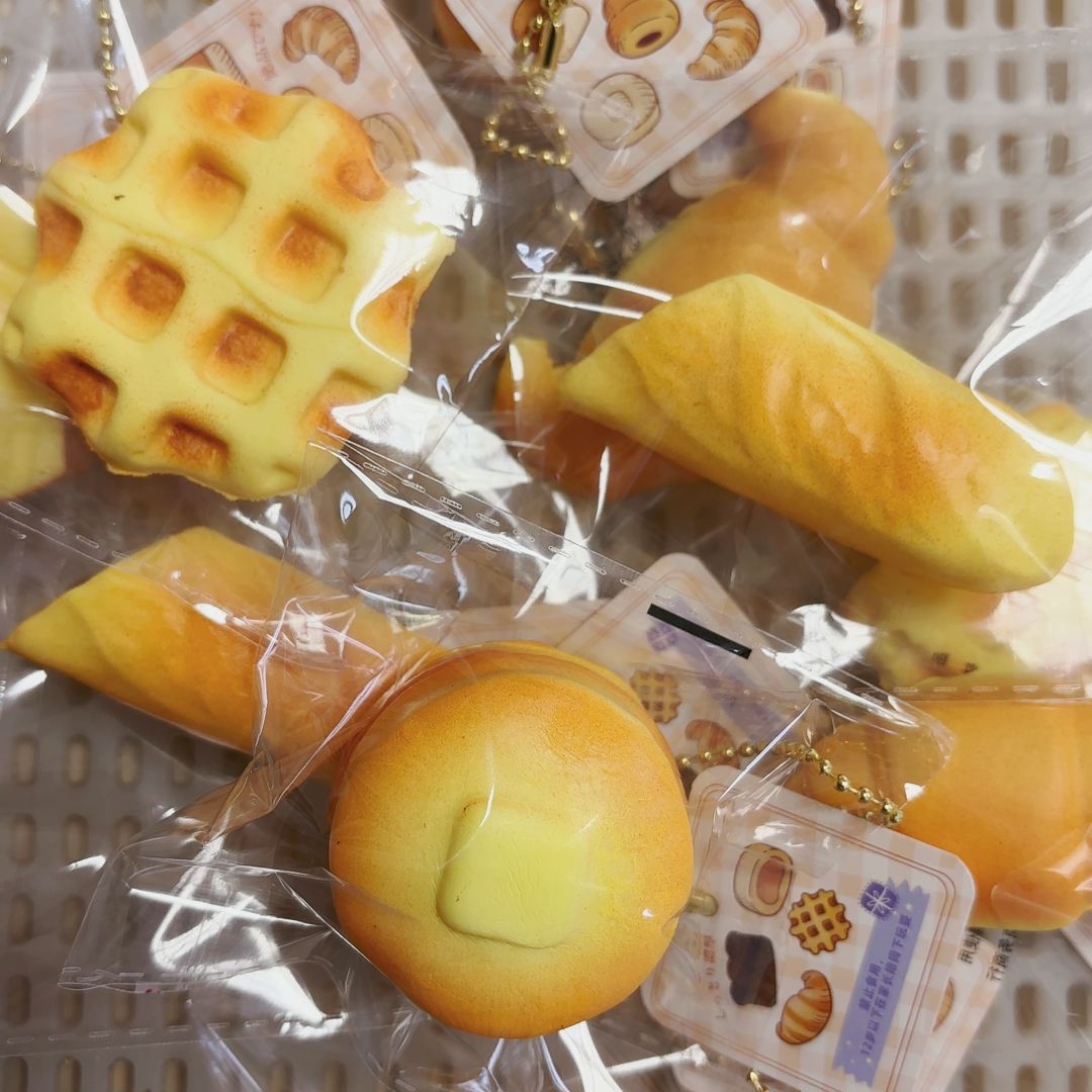 무작위로 젖고 부드럽고 느린 리바운드 1개