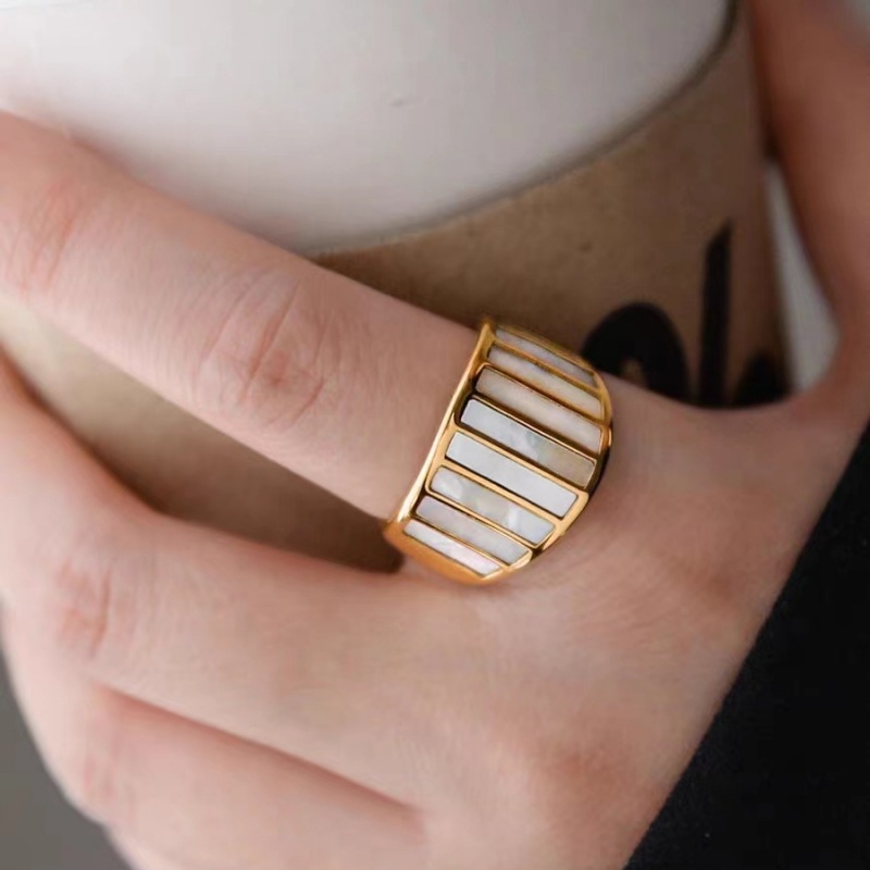 Women'S Gender Plating, Inlay Design Exaggerated Simple Style Rectangle Titanium Steel Shell Wide Band Ring In Bulk