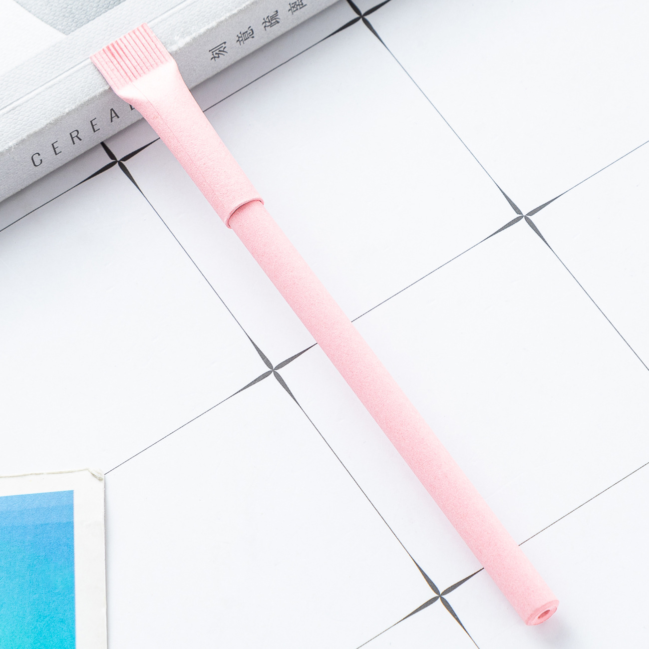 Fabricante de suministro de lápiz de bola de tubo de papel completo lápiz de tubo de papel ambiental lápiz de publicidad de tubo de papel simple lápiz de tubo de papel colorido lápiz de papel