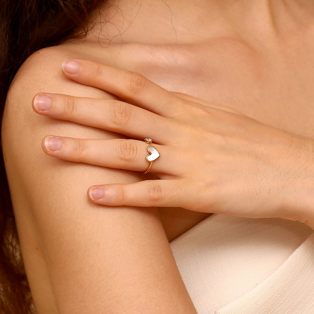 Model Show White Shell Love Stainless Steel Ring