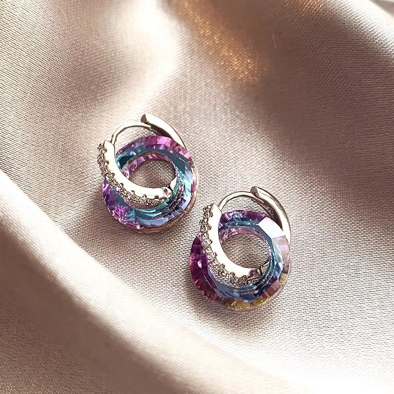 Cubic Zirconia And Pearl Stud Earrings For Everyday Elegance_voghion.com