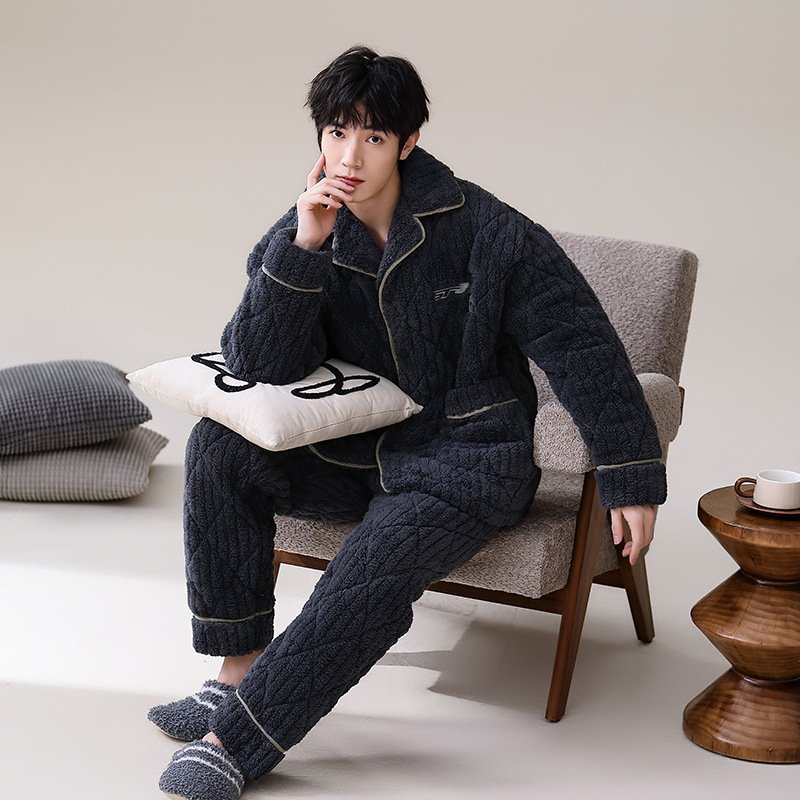 Winter Flannel Men's Three-Layer Quilted Fleece-Lined Thickeneded Warm Pajamas and Home Clothes Set for Teenagers to Wear Outside
