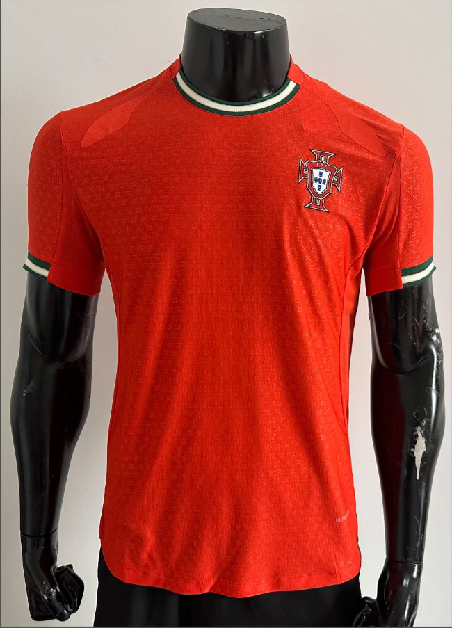 Camiseta de Uniforme de Fútbol Temporada 2526, Versión Jugador del Real Madrid, Edición Especial Selección Nacional, Versión Aficionado, La Liga