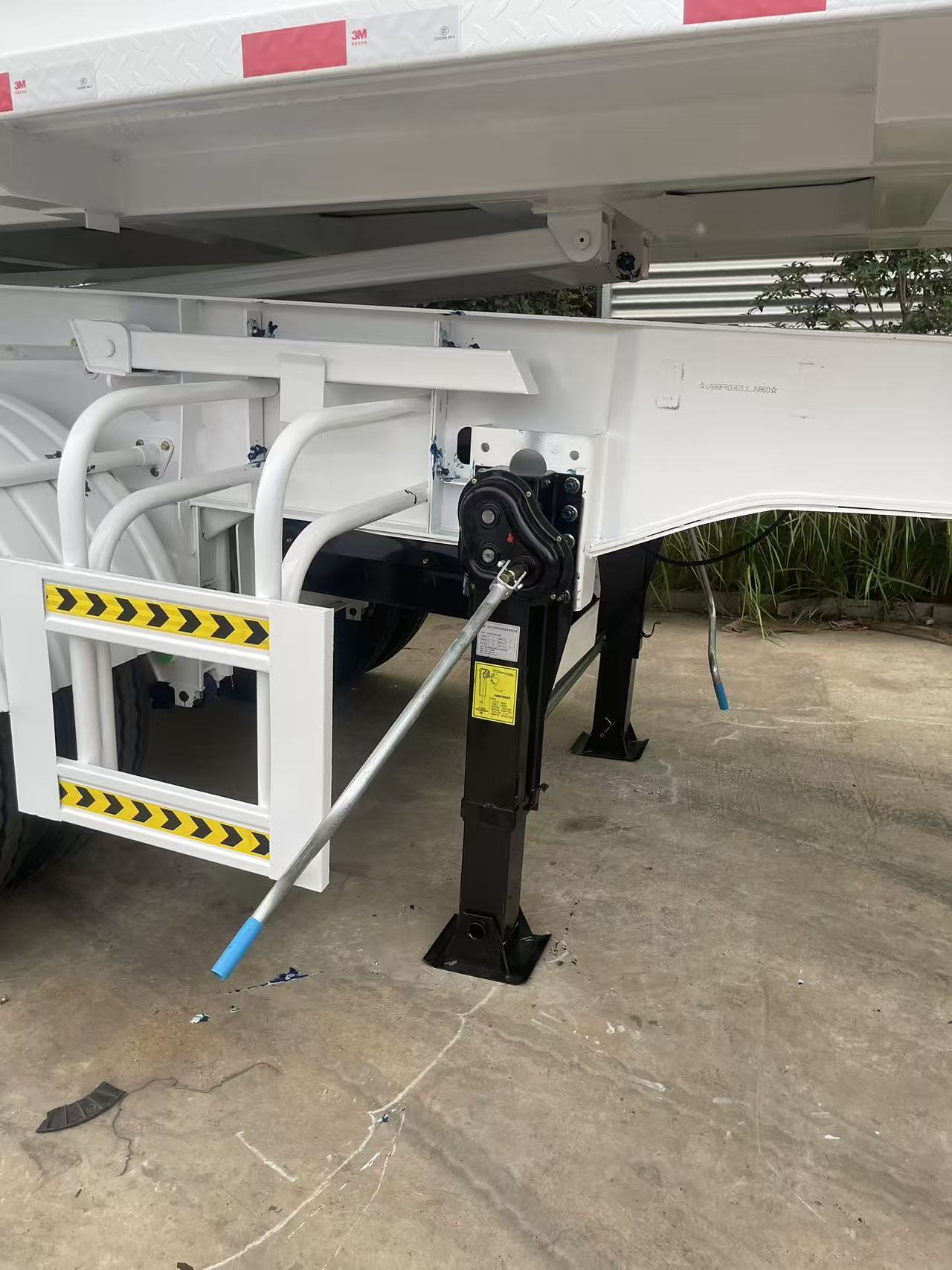 Source Factory Sells U-Shaped 2-Axis Rear-Turning Dump Semi-Trailer for Transporting Sand, Gravel and Coal Trailer, Heavy-Duty and Lightweight
