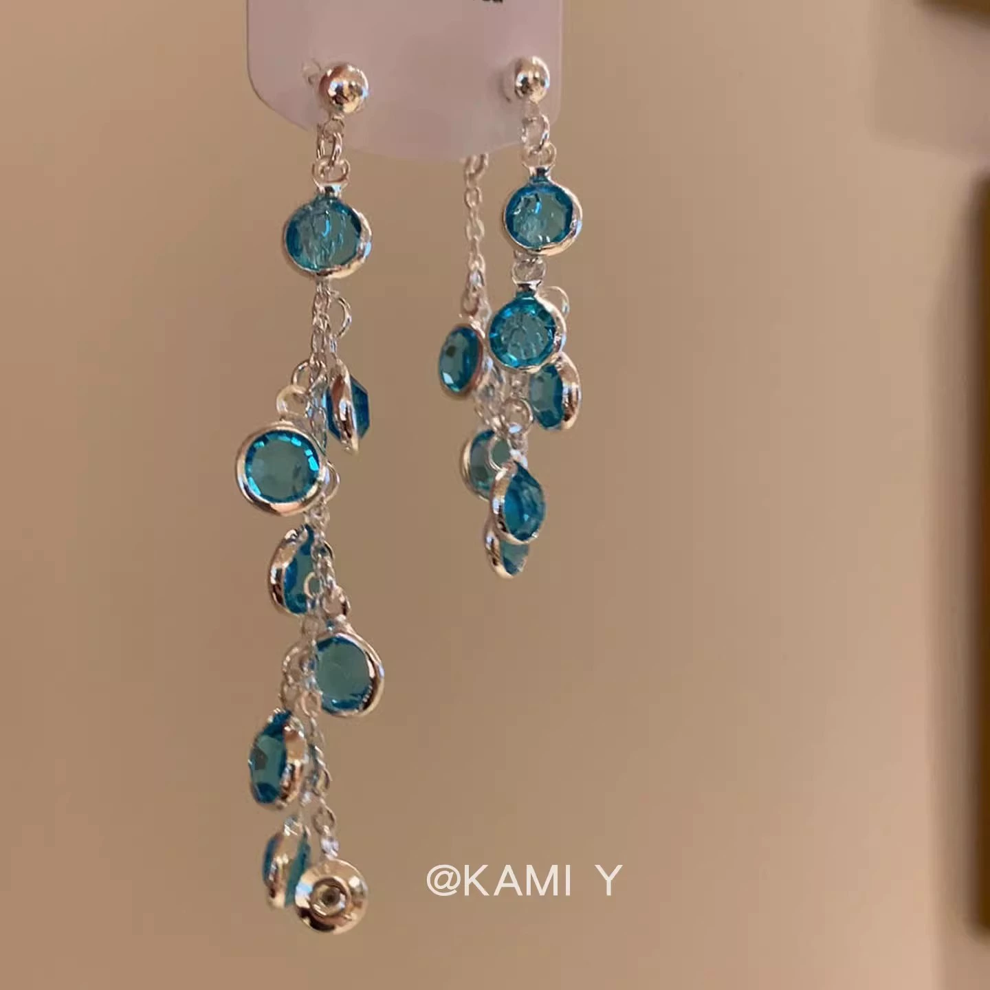 Brand universal small earrings from pearl