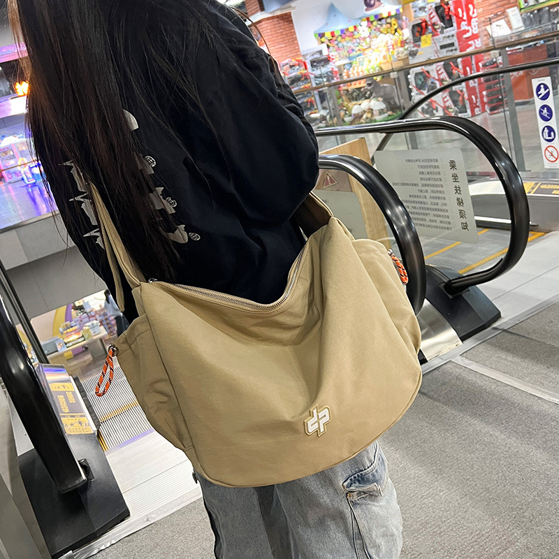 Flower and Youth Style Dumpling Bag Casual Commuter Crossbody Bag Women's Workwear Style Shoulder Bag Large Capacity Bag Flower and Youth Style Dumpling Bag Casual Commuter Crossbody Bag Women's Workwear Style Shoulder Bag Large Capacity Bag