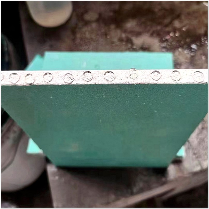 健身房游泳馆吊顶什么是硅钙板 吊顶板材价格信息