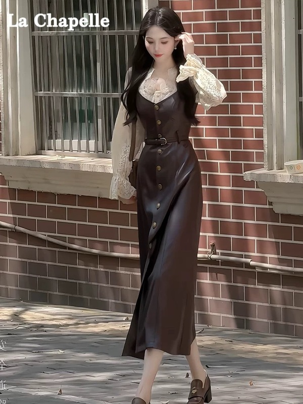 秋季穿搭套装2025名媛女装小香风V领打底衫咖色吊带连衣裙两件套|undefined