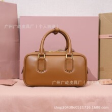 �컨��Miu���g���������ʿ�Dhobo���^���μ��б���Ů�������