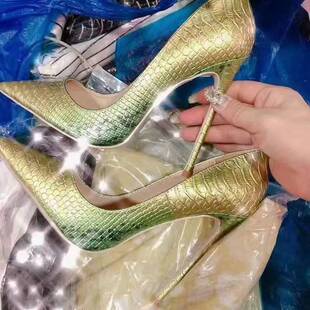 �羳���Q�߼y���ټ��^�߸�Ůʽ�r�b��Ь������Ƥ��ɫ�߼y�\��ŮЬ
