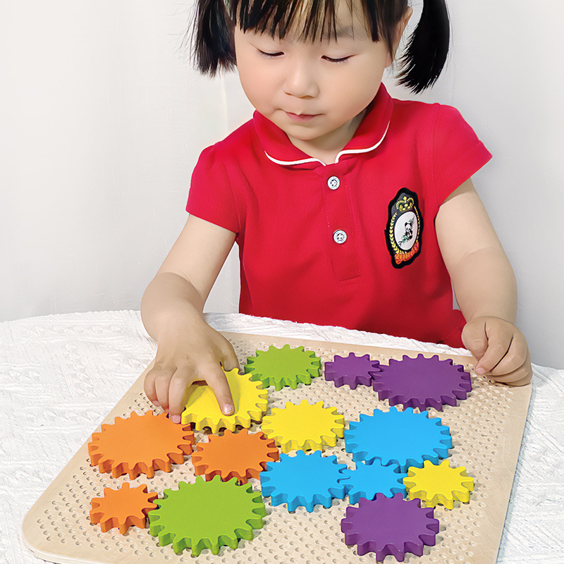 Juguetes de madera de engranaje rotativo para niños Juguetes de madera de crecimiento cognitivo de color para niños