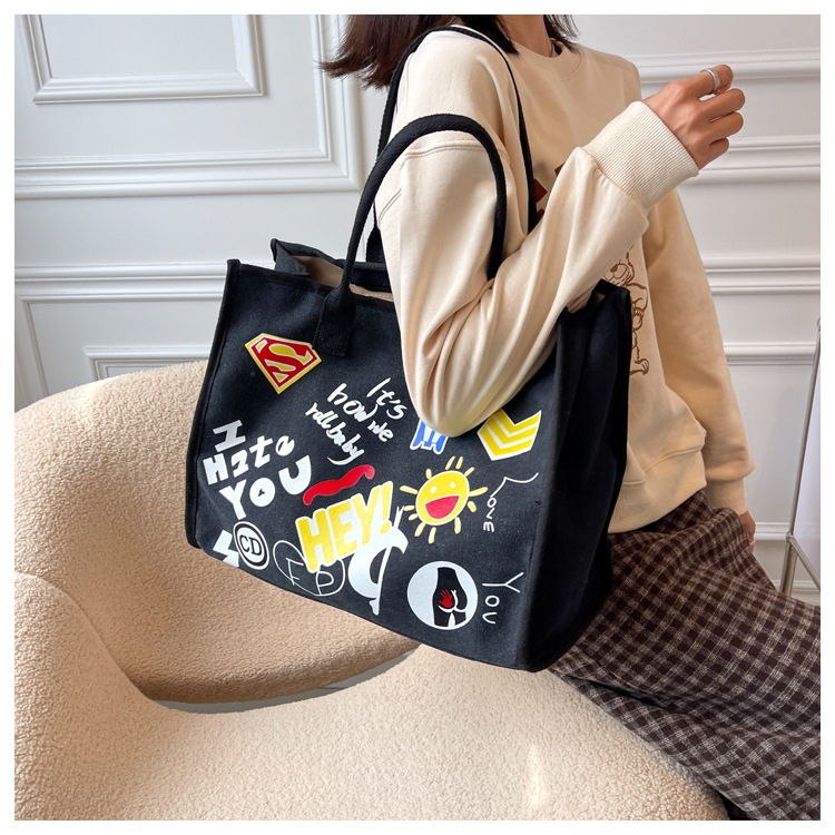 Fashion Printing Personality Canvas 2021 New Autumn Large Capacity Portable Female Bag display picture 8