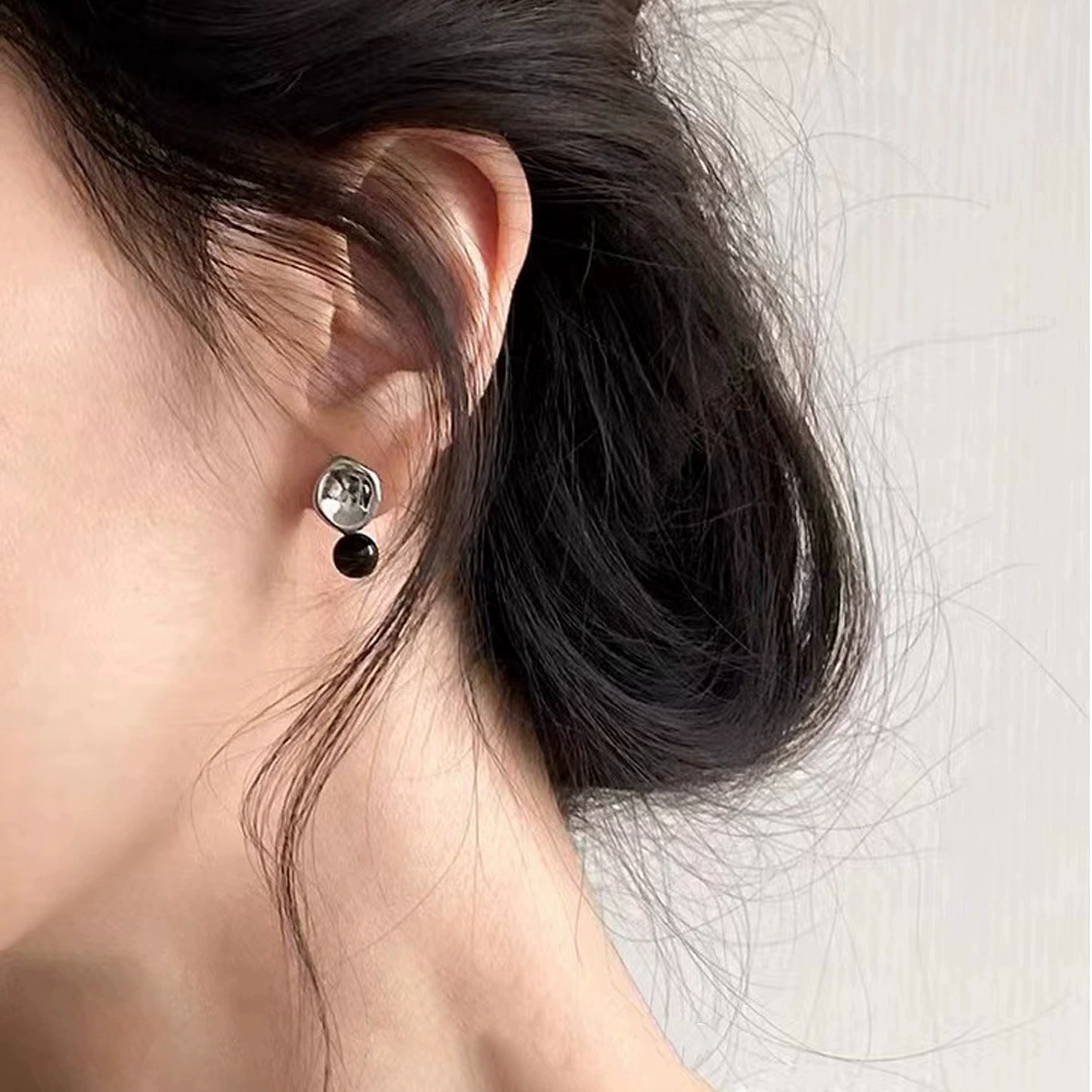 Серебряная игла, универсальные маленькие сережки, пробы серебра 925, простой и элегантный дизайн, тенденция сезона