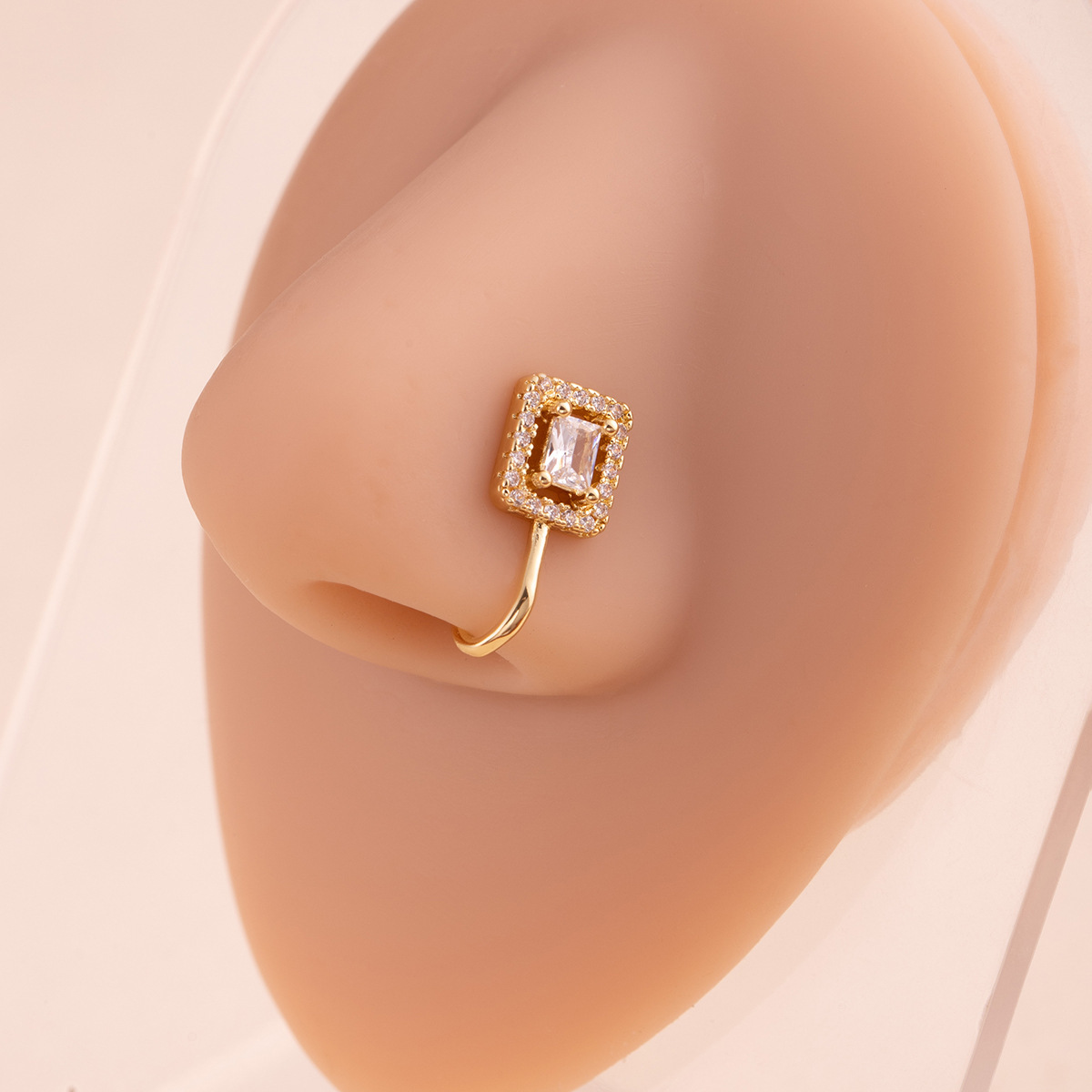 Puces d'oreilles vintage haut de gamme en forme de U serties de diamants, motif cœur, fleur et géométrique, plusieurs styles, or, sans perçage du nez_voghion.com