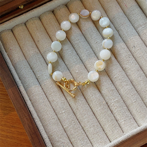 Genuine Shell Flat Bead Necklace Set with 18K Gold Plated Wire-wound Earrings - A Luxurious and Elegant Accessory