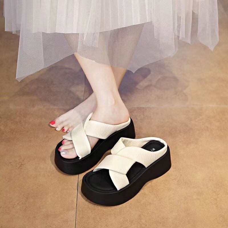 2026 Spring/Summer Fashionable Versatile Dress for Outdoor Wear, French Style Height-Increasing Non-Slip Women's Flip-Flops for Petite Women 2026 Spring/Summer Fashionable Versatile Dress for Outdoor Wear, French Style Height-Increasing Non-Slip Women's Flip-Flops for Petite Women