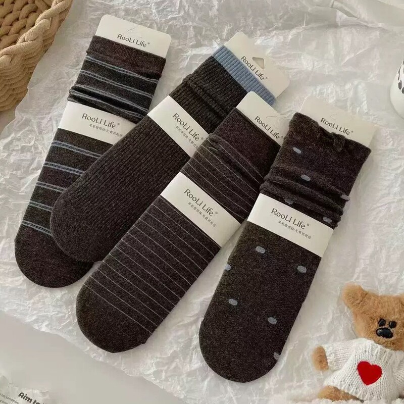 Autumn and Winter Socks for Women, Mid-Calf, Coffee-Colored Wool Slouch Socks, Polka Dot Miu Style, Color-Blocked Striped Socks, Warm Women's Socks Autumn and Winter Socks for Women, Mid-Calf, Coffee-Colored Wool Slouch Socks, Polka Dot Miu Style, Color-Blocked Striped Socks, Warm Women's Socks