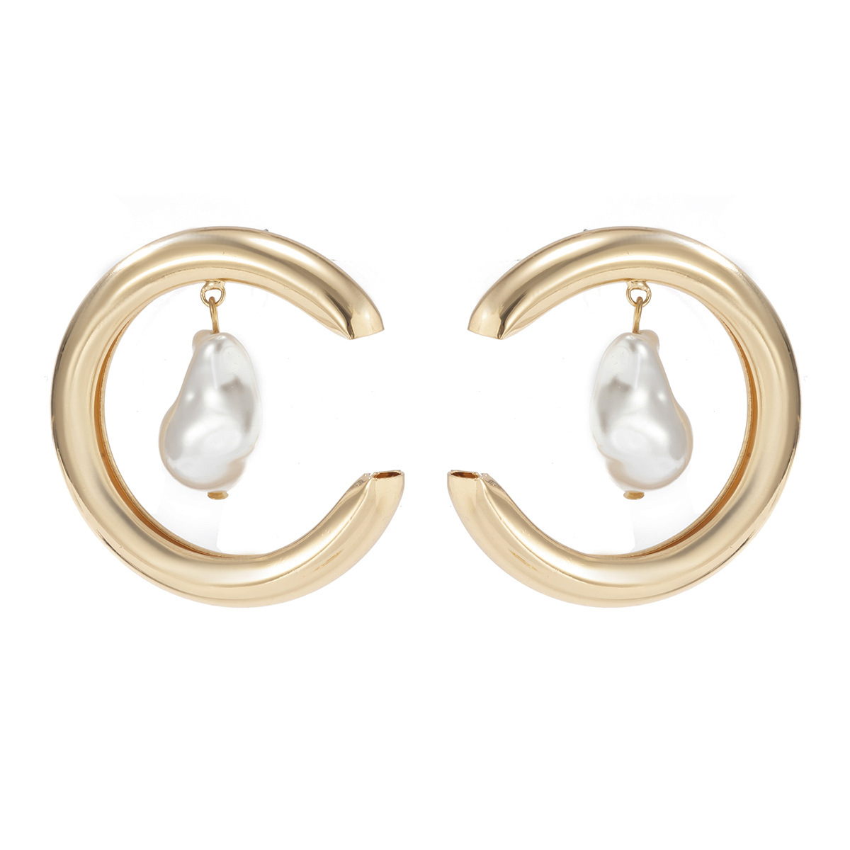 Temperament Baroque Shaped Imitation Pearl C-shaped Earrings Simple Geometric Ring Metal Earrings display picture 4