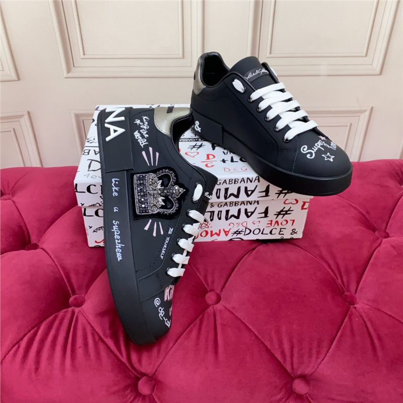 Zapatos de hombre de alto valor europeo 2025 nuevo diseño de zapatos casuales de verano transpirables para parejas de skate de graffiti