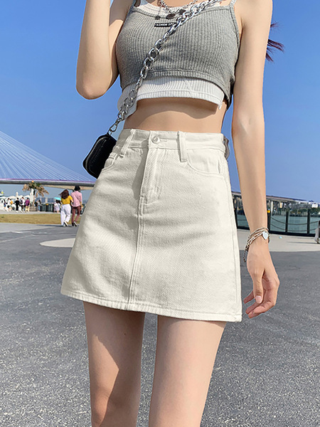 White summer fitted denim skirt
