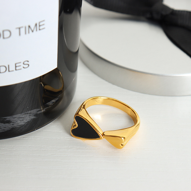 Fashionable And Versatile Simple Heart Print Ring For Women Instagram Style Simple And Fashionable Double Love Creative Ring_voghion.com
