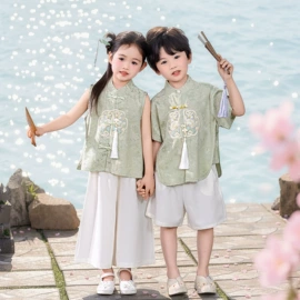 童民族服装;儿童表演服;童汉服
