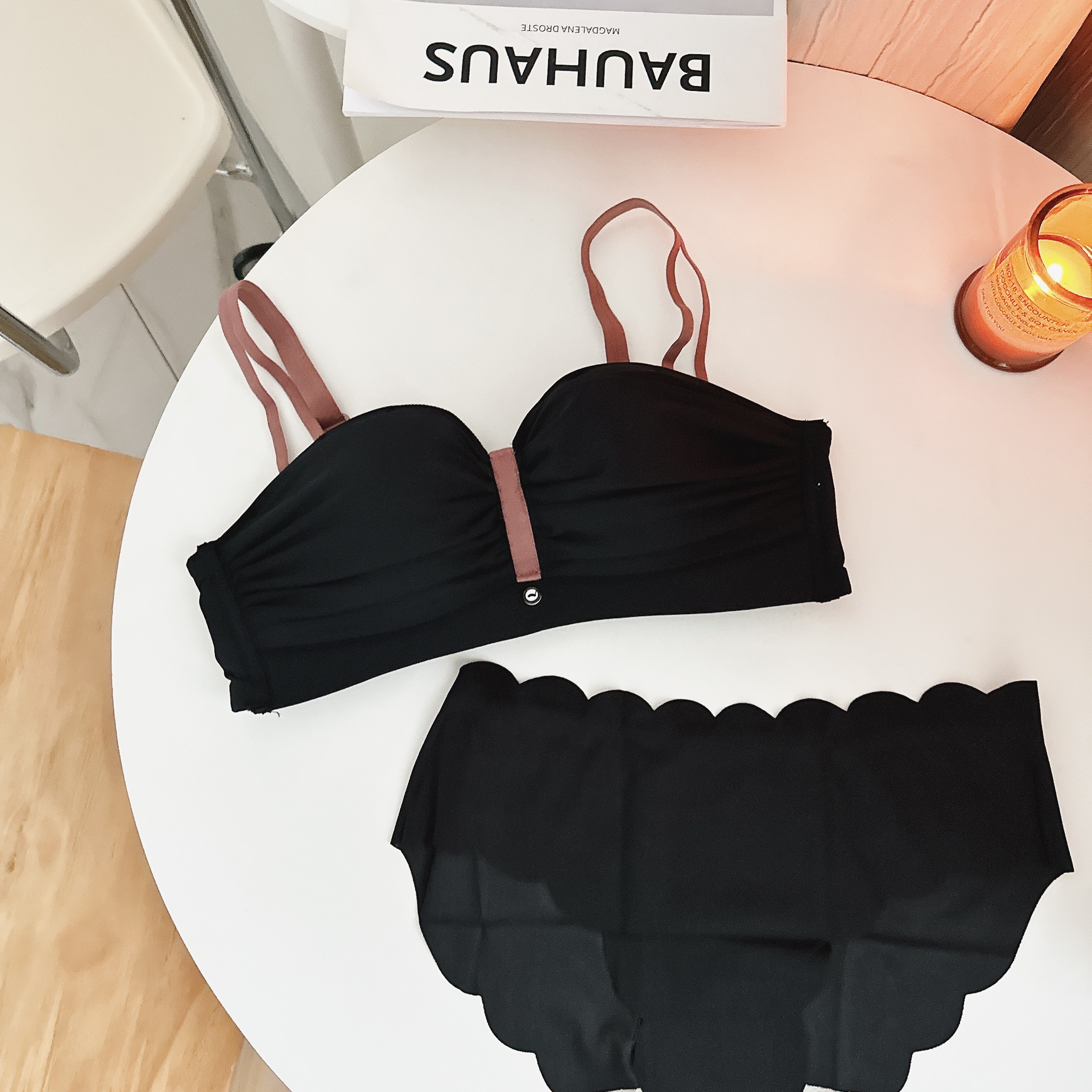 Ropa interior cómoda sin anillo de acero, pecho pequeño para niña, soporte superior, revestido lateral, sujetador de tubo fino antideslizante, sujetador invisible