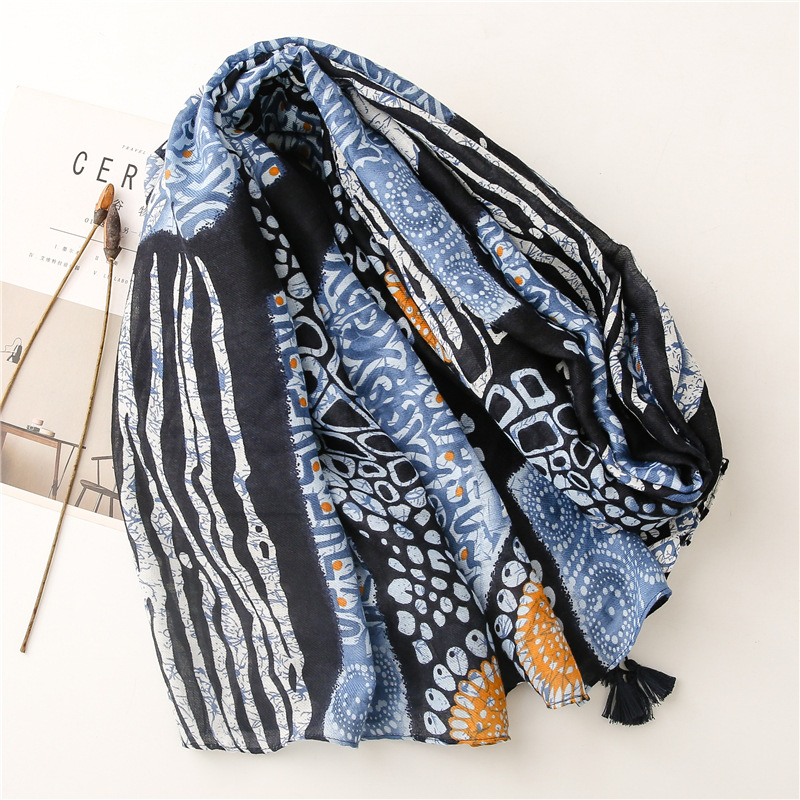 Ethnic Blue And White Porcelain Pop Totem Silk Scarf Long Braid Gauze Scarf Wholesale display picture 2