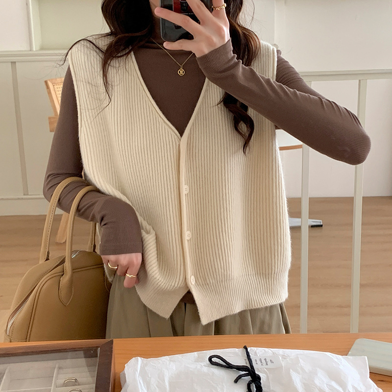 South Korea New Chic Autumn Stacked V-neck Vest Women's Niche Cardigan Sweater Solid Color Vest Vest South Korea New Chic Autumn Stacked V-neck Vest Women's Niche Cardigan Sweater Solid Color Vest Vest