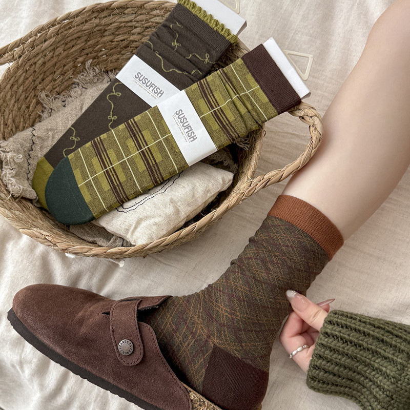 2026 Autumn/Winter Original Artistic Retro Floral Mid-Calf Socks for Women, All-in-One Coffee-Colored Cotton Slouch Socks 2026 Autumn/Winter Original Artistic Retro Floral Mid-Calf Socks for Women, All-in-One Coffee-Colored Cotton Slouch Socks