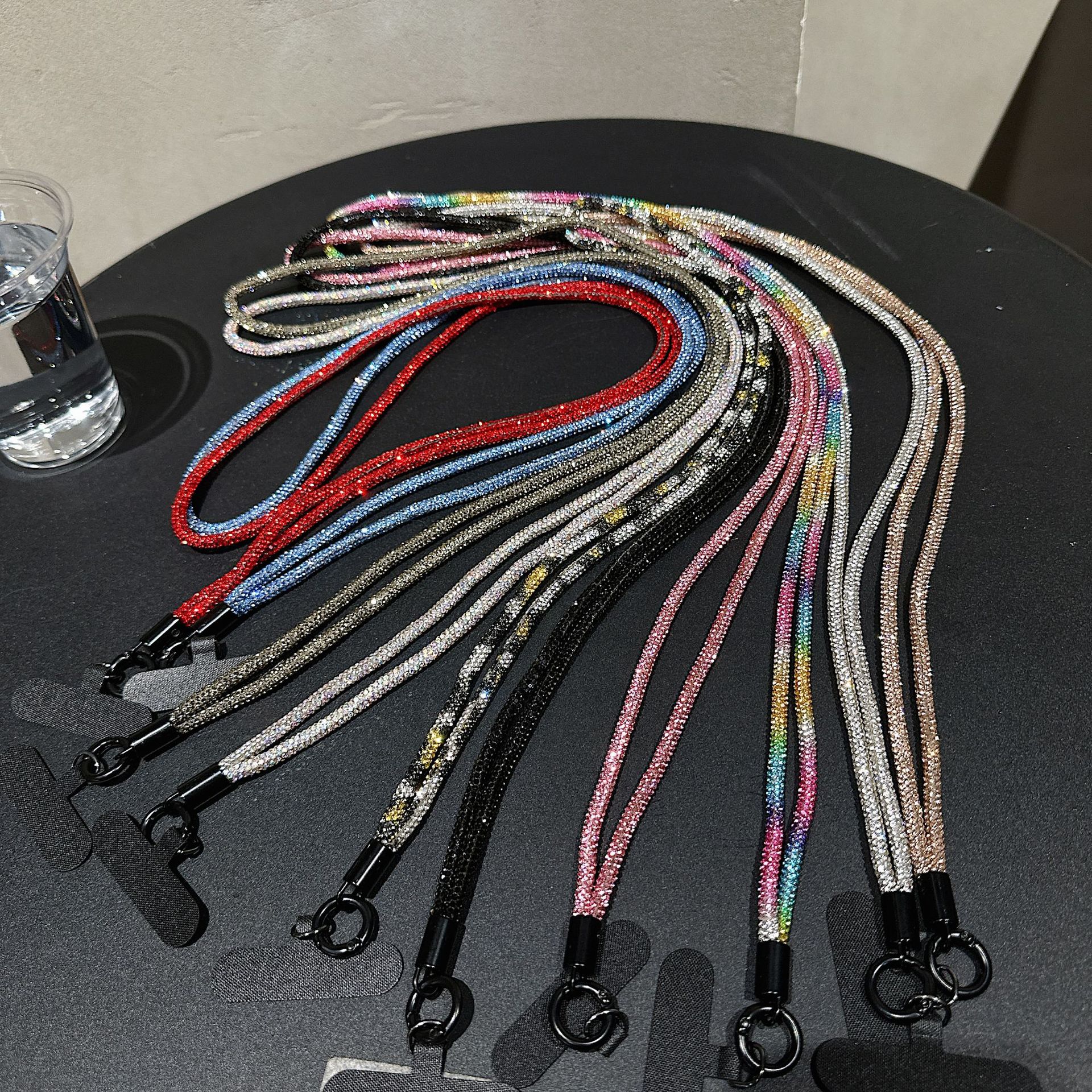 Lujo ligero color diamante de lujo brazalete larga cuerda de teléfono móvil colgante colgante de alta calidad colgante duradero