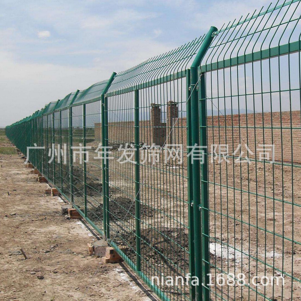 广东厂家现货批发框架护栏网 高速公路浸塑护栏 铁丝网焊接护栏