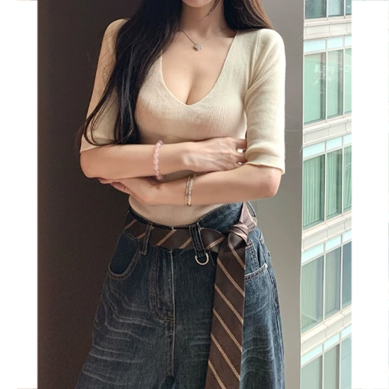 槿一【成分党 刚需内搭】针织衫女秋季V领中袖套头打底上衣纯欲风|undefined