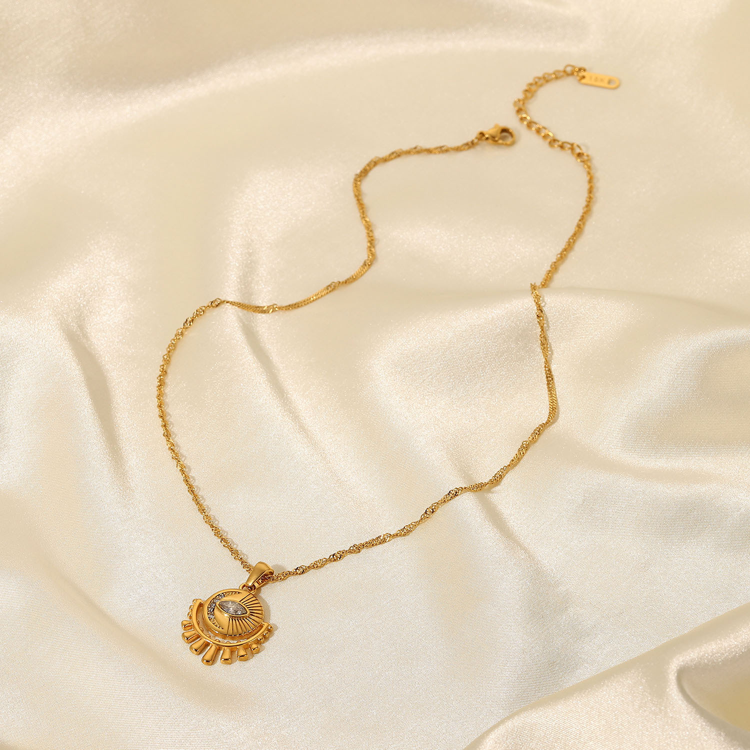 simple 18K Gold Plated Stainless Steel Oval Zircon Eye Pendant necklace